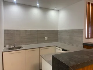 351 sqm Office To Let in Bryanston