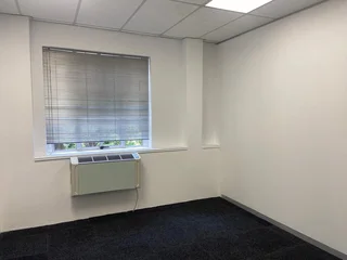351 sqm Office To Let in Bryanston