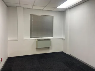 351 sqm Office To Let in Bryanston