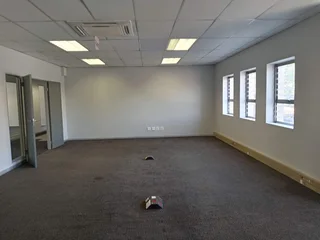 554m² Office to let Sunninghill