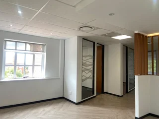 351 sqm Office To Let in Bryanston