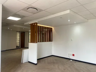 351 sqm Office To Let in Bryanston