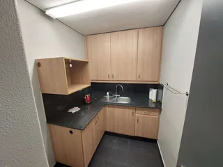 247 sqm Office To Let in Bedfordview