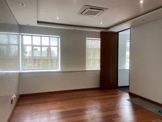 351 sqm Office To Let in Bryanston