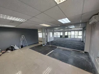 247 sqm Office To Let in Bedfordview