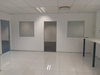 187m² Office to Rent, Greenstone
