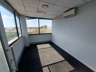 1196 sqm Office to Let in Bedfordview