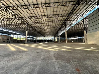 Newly Built 22,500m² Warehouse FOR SALE in Cornubia | Swindon Property