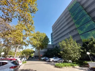 2111 sqm Office to Let in Bedfordview