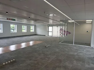 667m² Office to rent Woodmead
