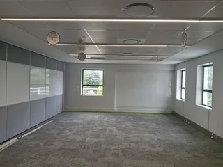 667m² Office to rent Woodmead