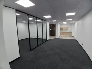 169 sqm Office to Let in Bedfordview