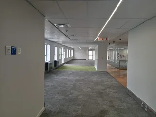 667m² Office to rent Woodmead