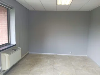 317m² Office to let Woodmead