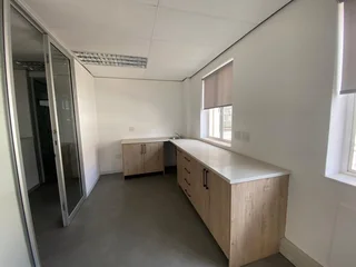 2415 sqm Office To Let in Bryanston