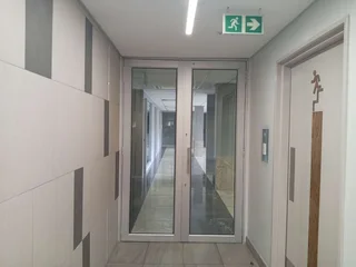 317m² Office to let Woodmead