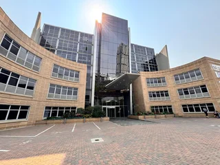 139 sqm Office to Let in Sandton