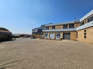 Warehouse available To Let in Meadowdale, Germiston.