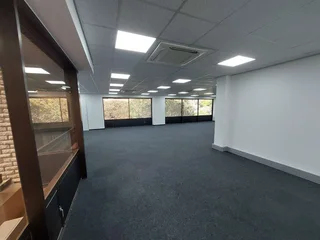 318 sqm Office to Let in Bedfordview