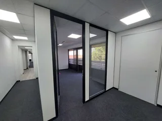 318 sqm Office to Let in Bedfordview