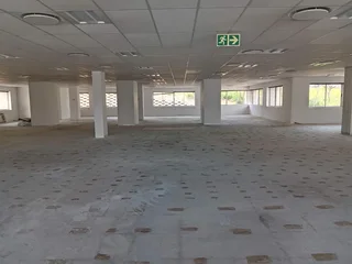 686 sqm Office To Rent, Woodmead