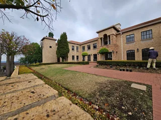 Offices available To Let in Bryanston, Sandton