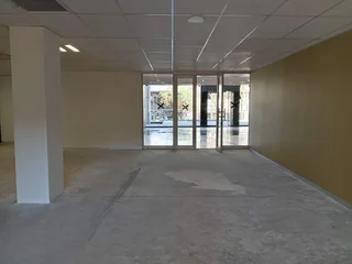 686 sqm Office To Rent, Woodmead