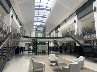 739 sqm Office To Let in Bryanston
