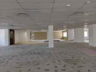 686 sqm Office To Rent, Woodmead