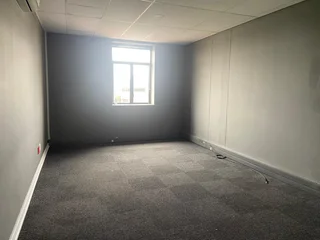 739 sqm Office To Let in Bryanston