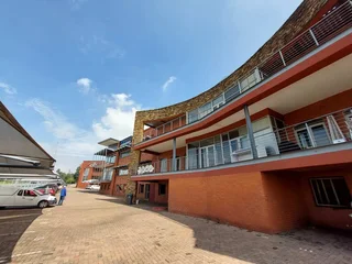 430 sqm Office to Let in Bedfordview