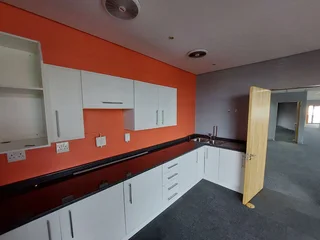 430 sqm Office to Let in Bedfordview