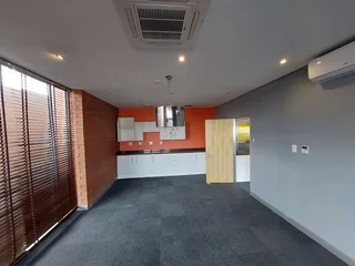 430 sqm Office to Let in Bedfordview