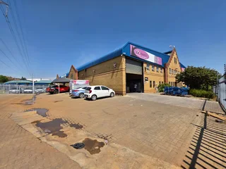 Warehouse available To Let in Meadowdale, Germiston