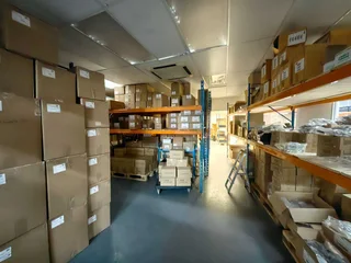 945m² Industrial Space To Let in Observatory