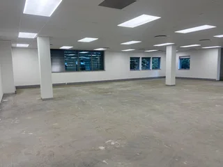 308 sqm Office To Let in Bryanston