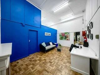 945m² Industrial Space To Let in Observatory