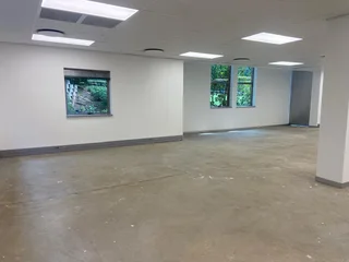 308 sqm Office To Let in Bryanston