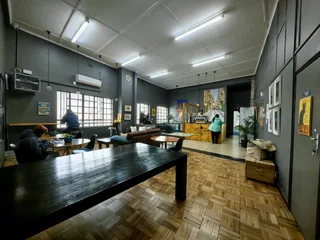 945m² Industrial Space To Let in Observatory