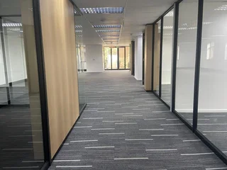 752 sqm Office To Let in Bryanston