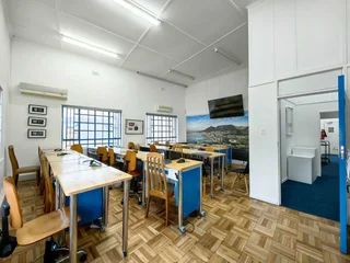 945m² Industrial Space To Let in Observatory