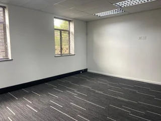 752 sqm Office To Let in Bryanston