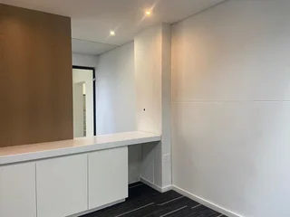 752 sqm Office To Let in Bryanston