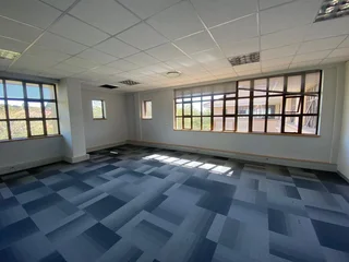 1090 sqm Office To Let in Bryanston