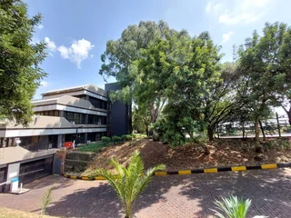 188 sqm Office to Let in Bedfordview