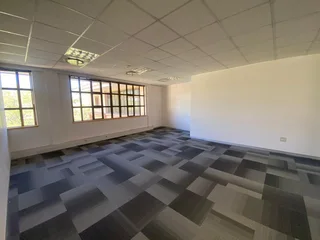 1090 sqm Office To Let in Bryanston