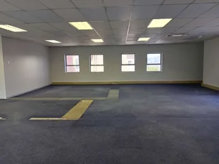 562m² Office to rent, Sunninghill