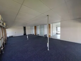 188 sqm Office to Let in Bedfordview