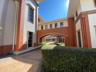 1090 sqm Office To Let in Bryanston