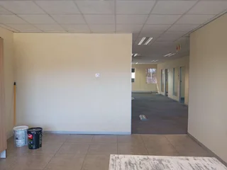 290 sqm Office To Rent, Woodmead